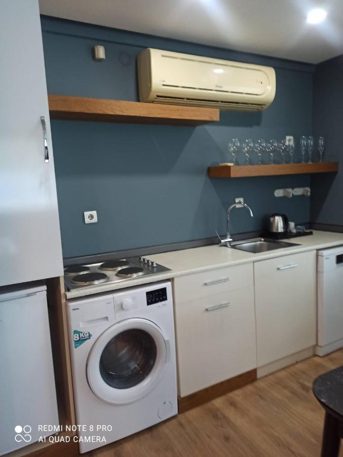 Dry Suits Apartment Истанбул Екстериор снимка