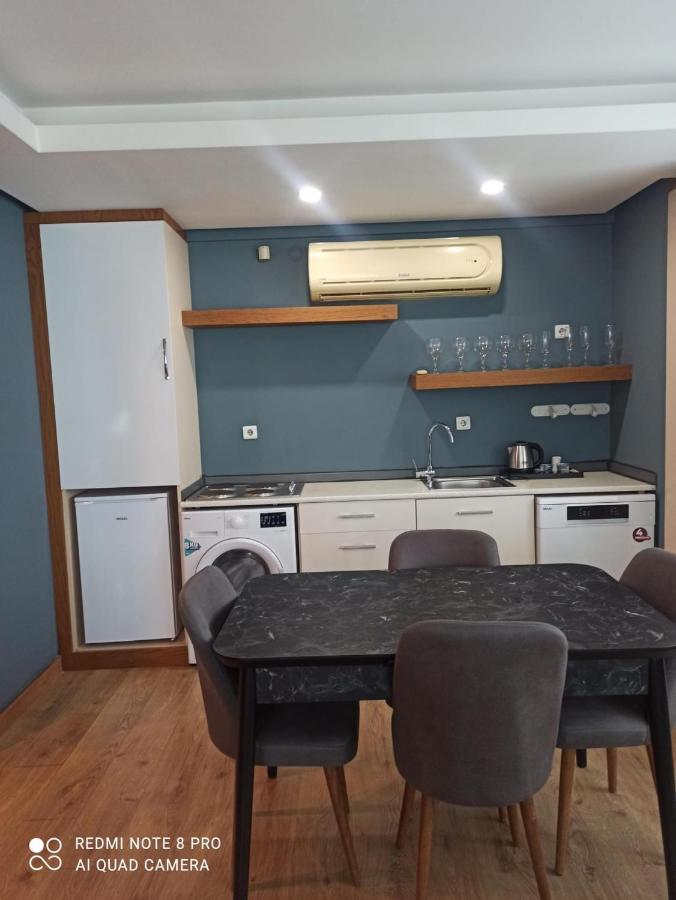 Dry Suits Apartment Истанбул Екстериор снимка